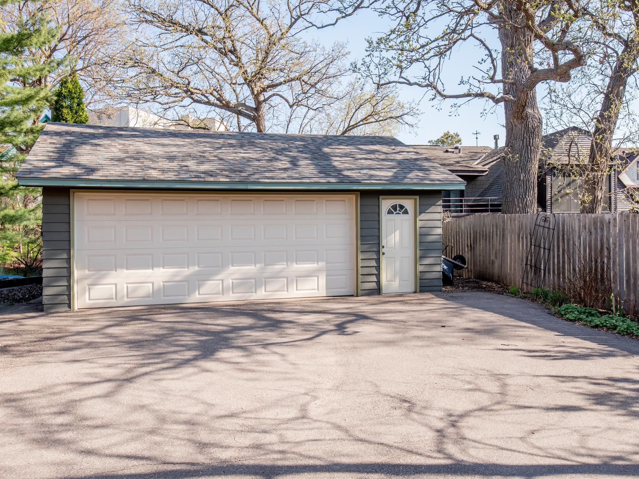 85 Clarence Avenue SE