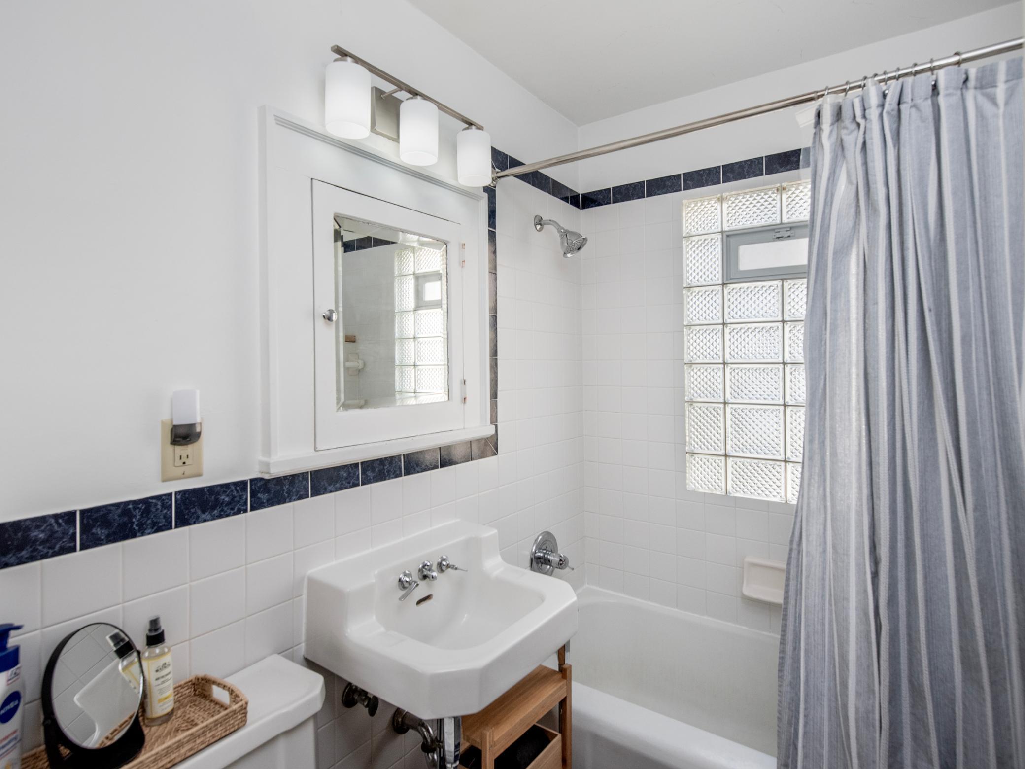 85 Clarence Avenue SE