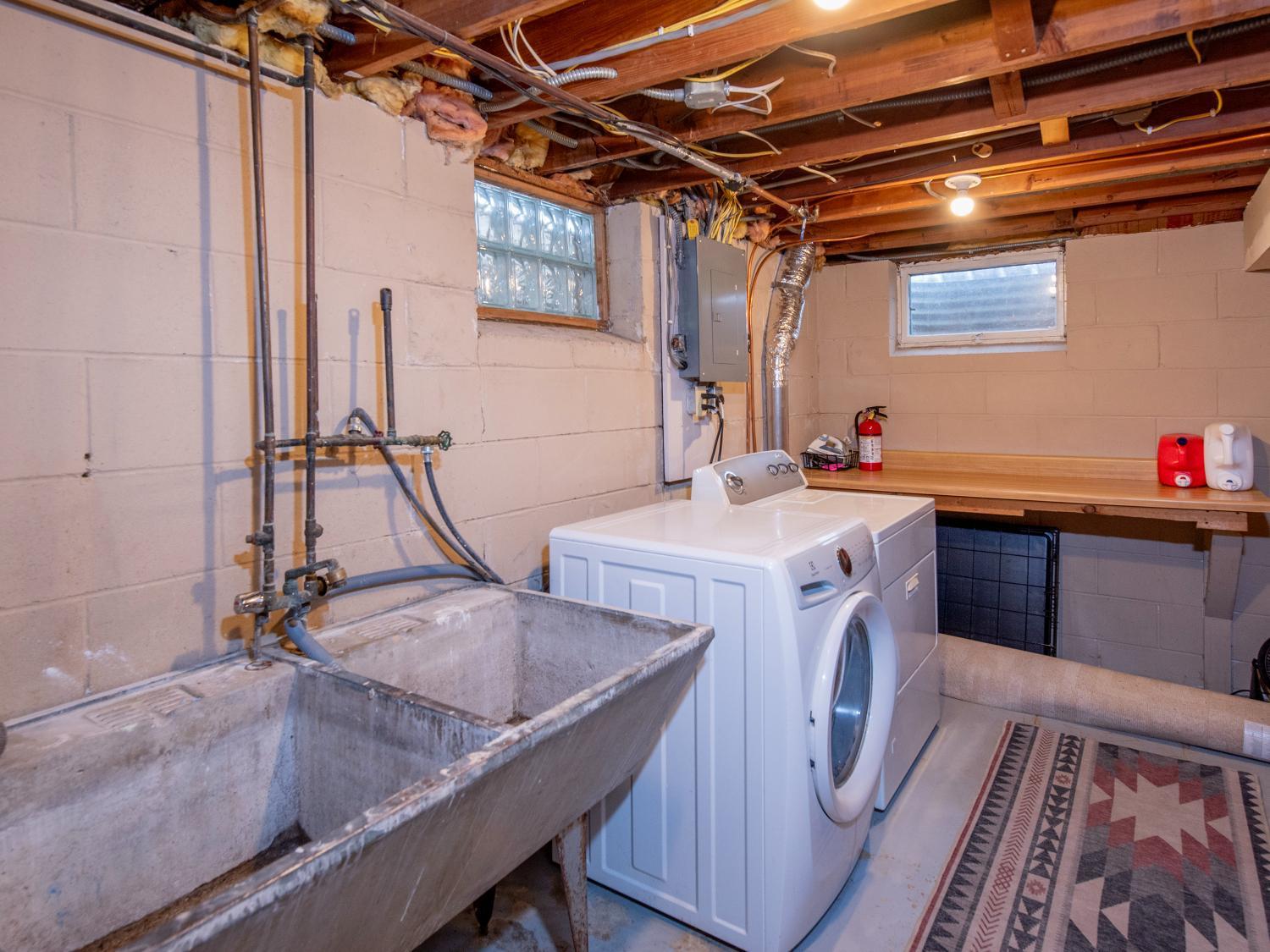 10341 Clinton Avenue S