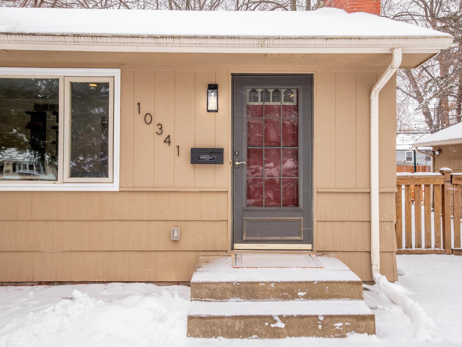 10341 Clinton Avenue S