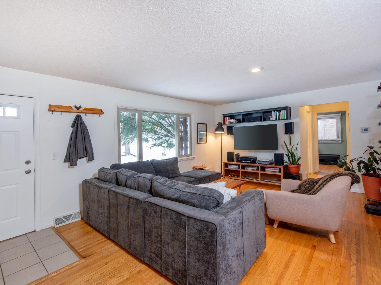 10341 Clinton Avenue S