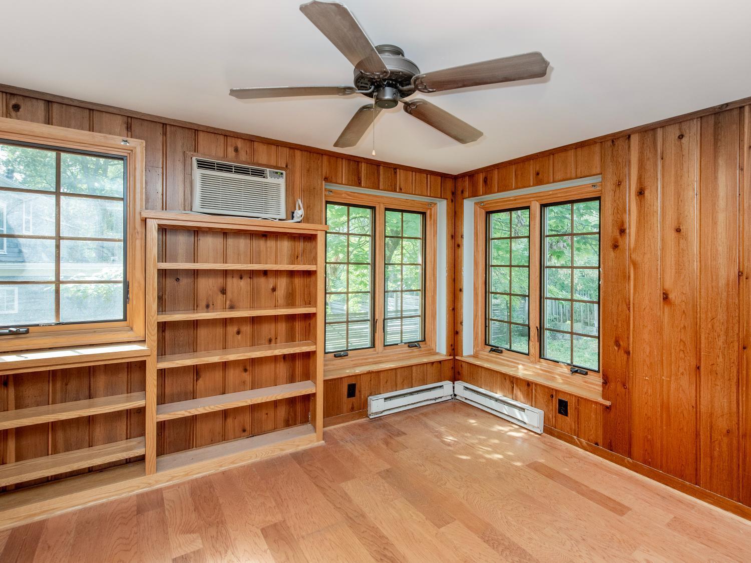 92 Orlin Avenue SE