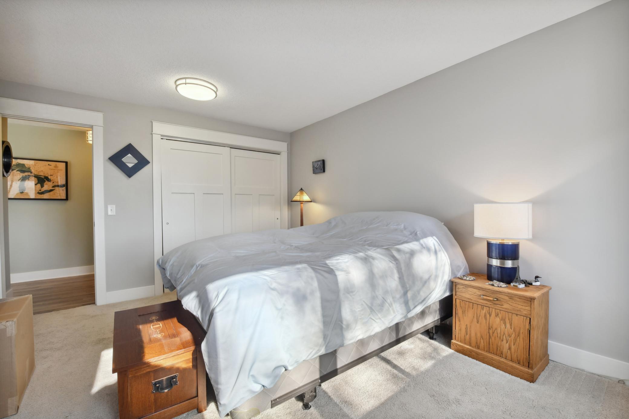 205 Barry Avenue S Unit: 210
