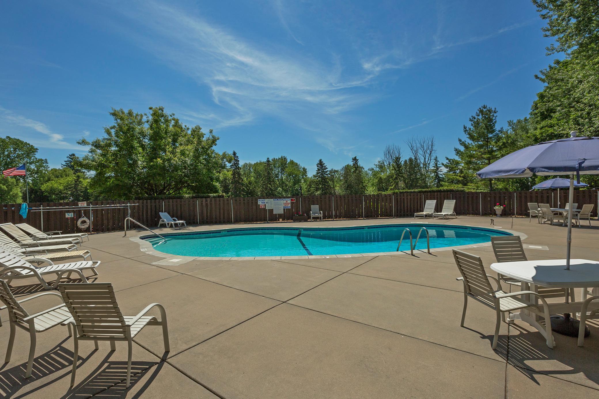 205 Barry Avenue S Unit: 210
