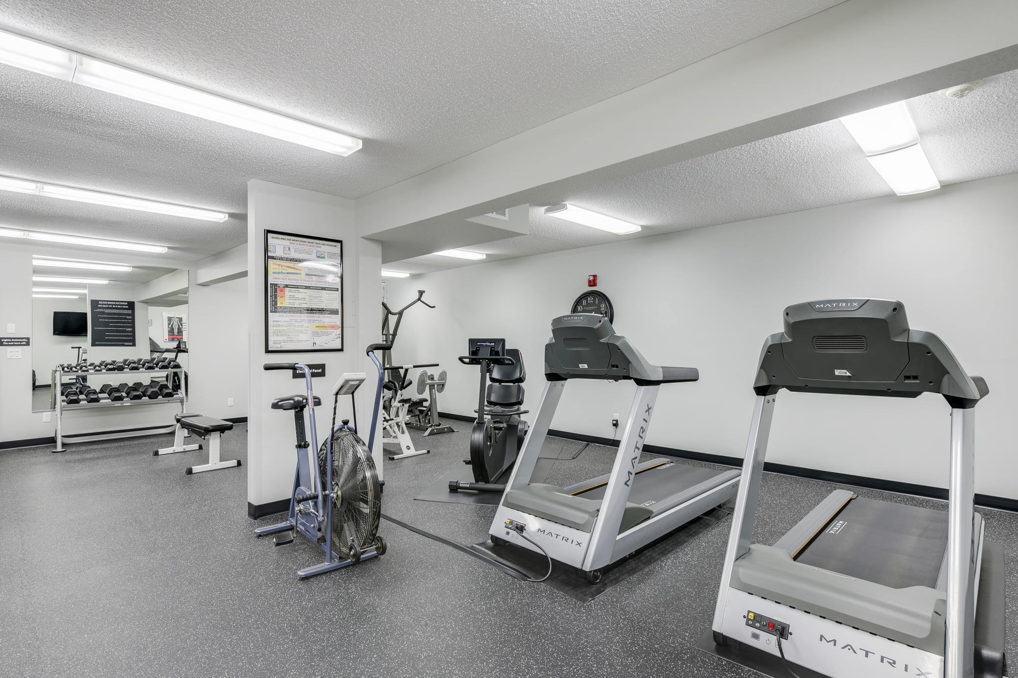 205 Barry Avenue S Unit: 210