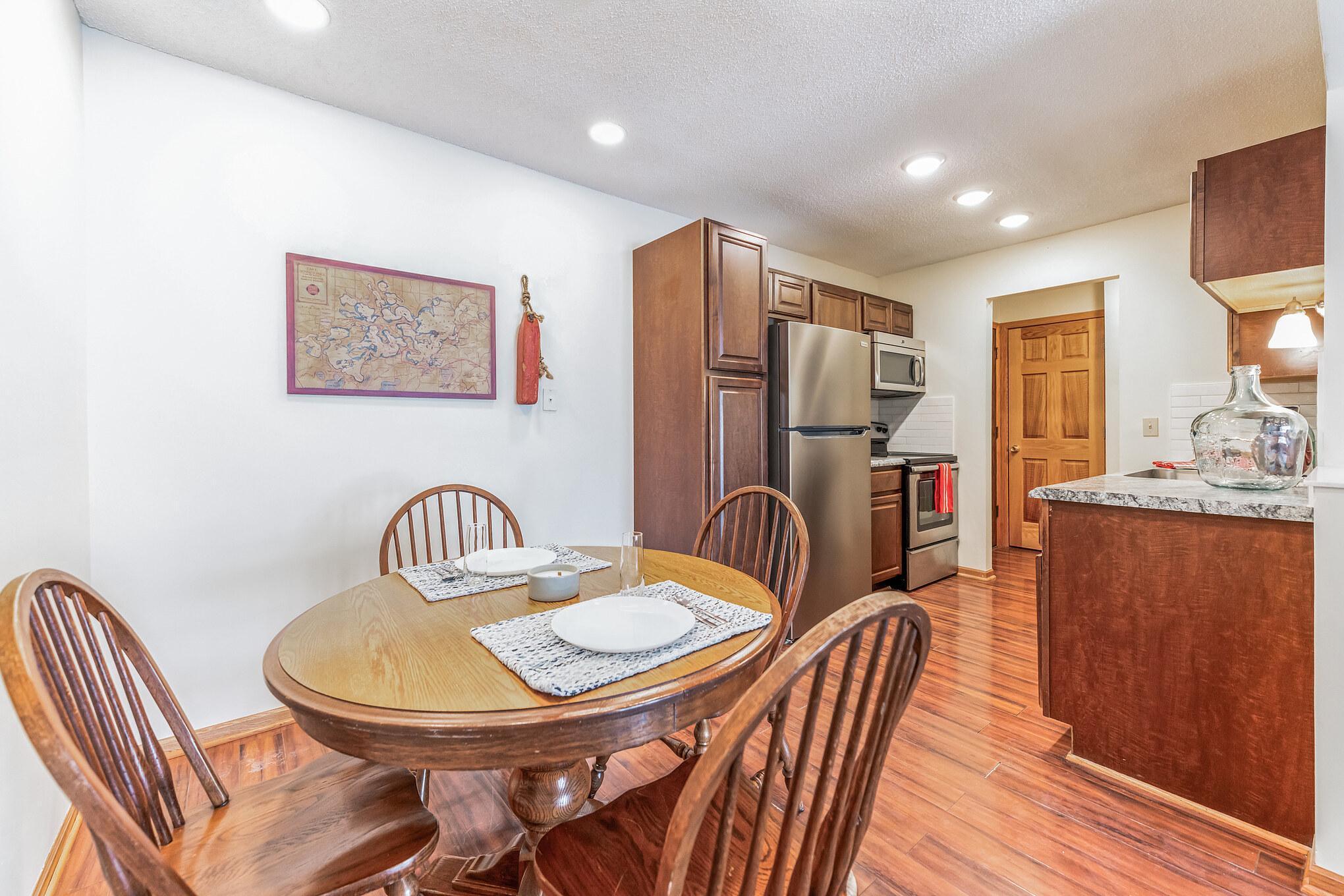 205 Barry Avenue S Unit: 113