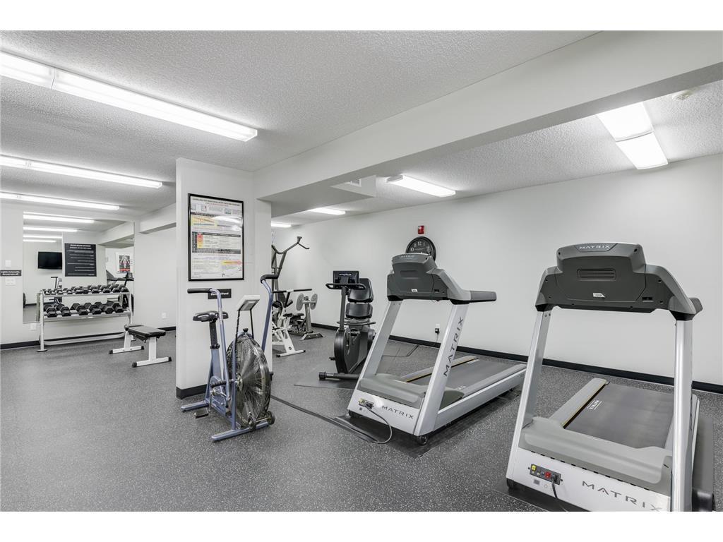 205 Barry Avenue S Unit: 113