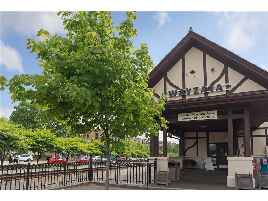 205 Barry Avenue S Unit: 113