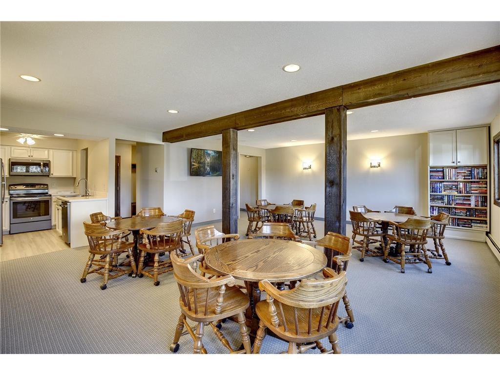 205 Barry Avenue S Unit: 113
