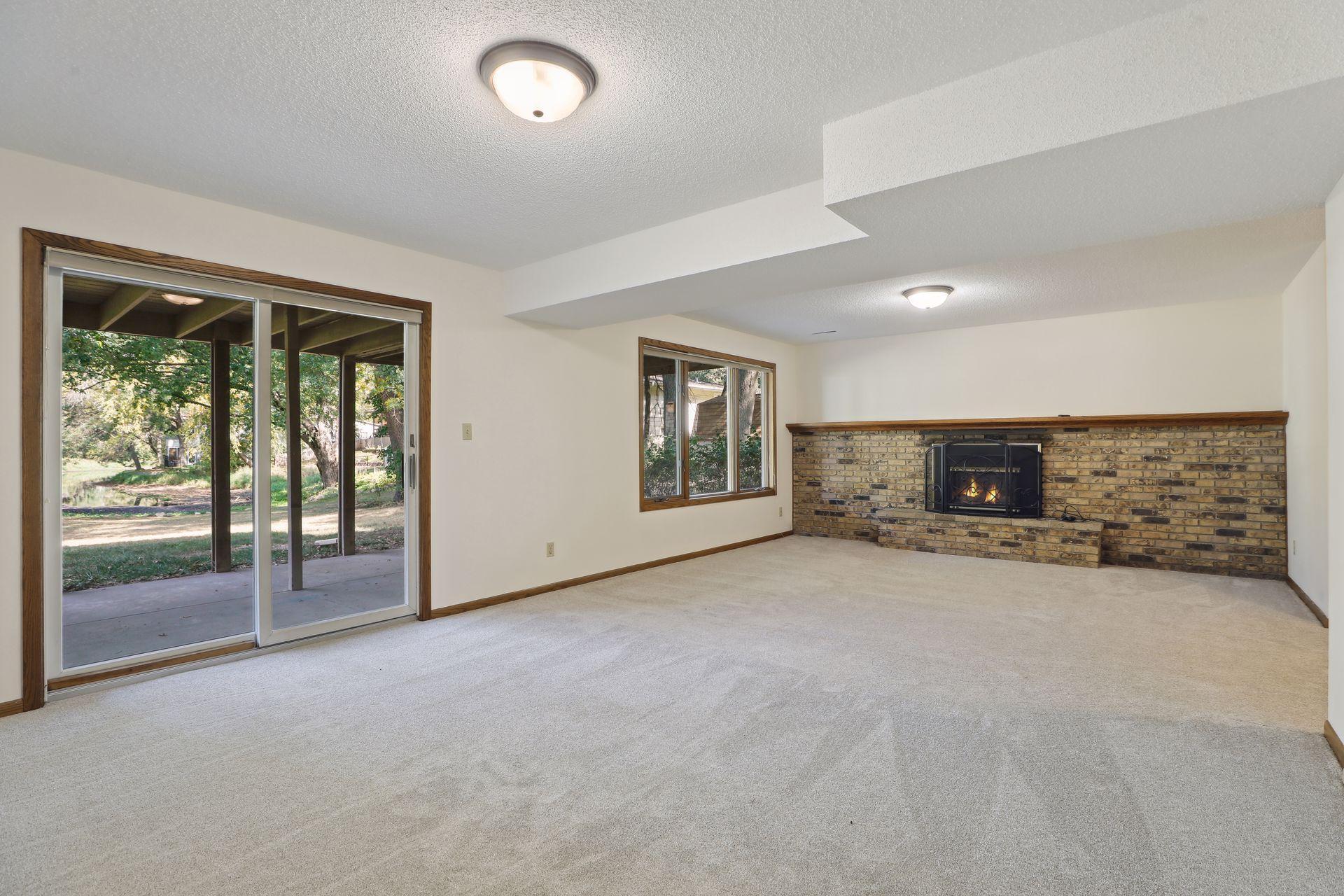 2304 Fairmeadows Road