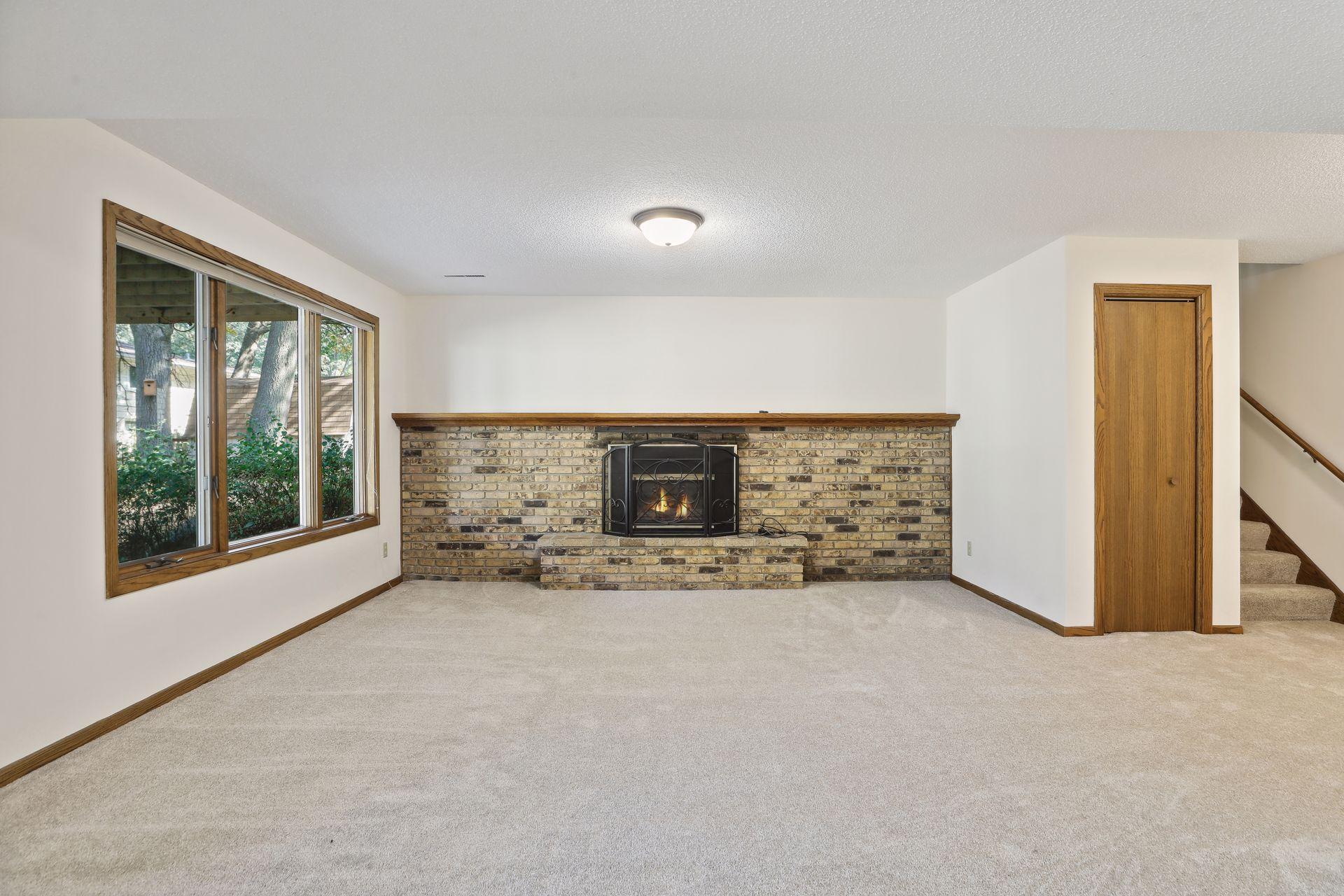 2304 Fairmeadows Road