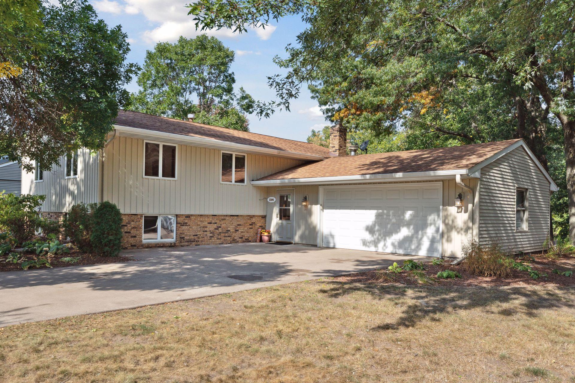 2304 Fairmeadows Road