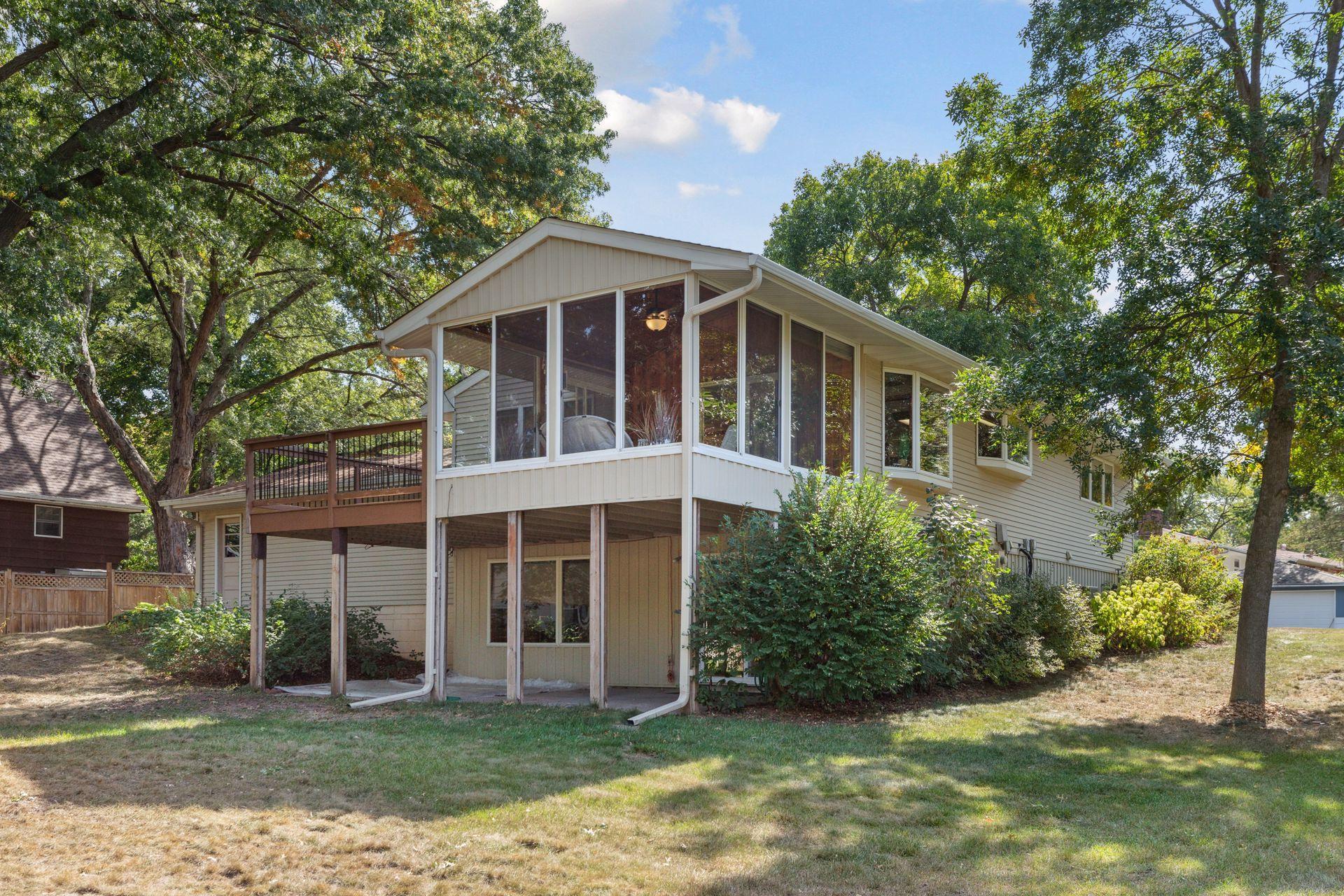 2304 Fairmeadows Road