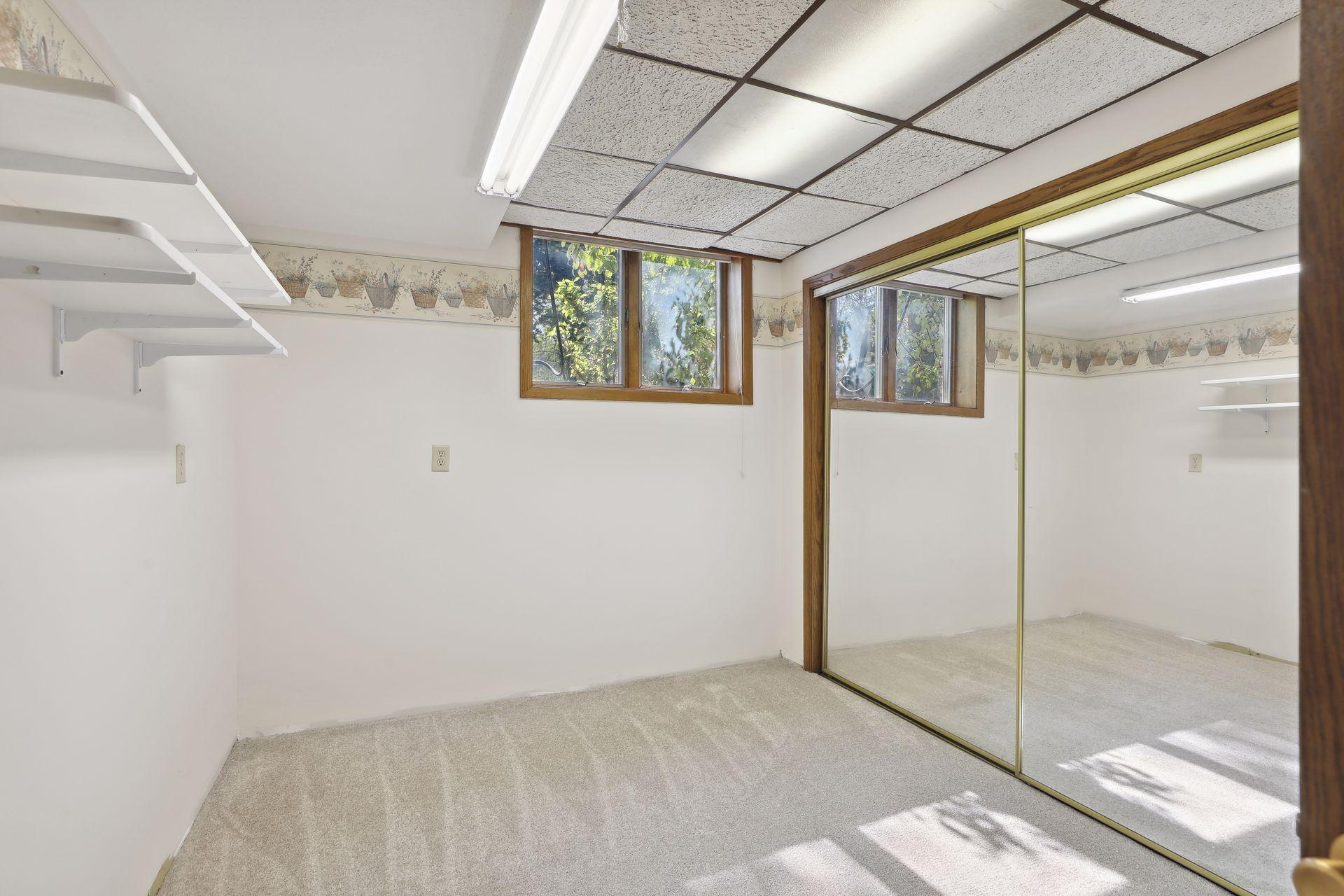 2304 Fairmeadows Road