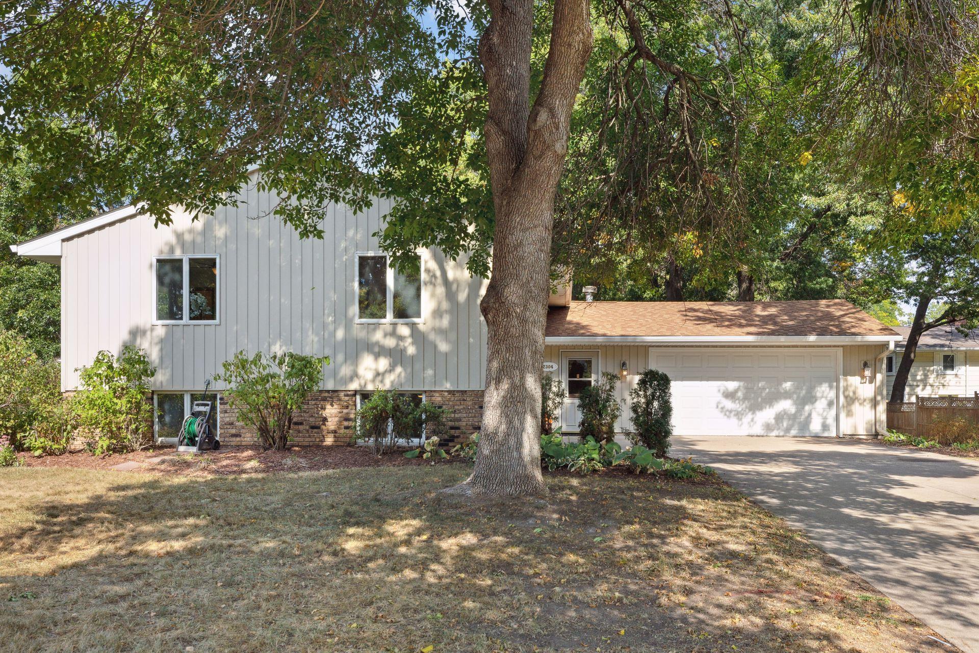 2304 Fairmeadows Road