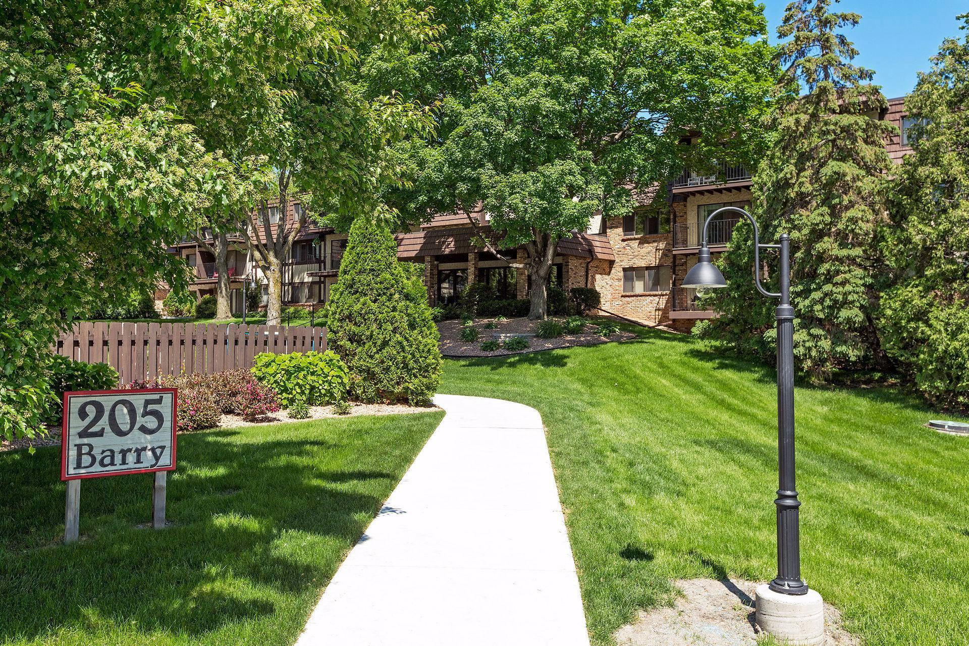 205 Barry Avenue S Unit: 217