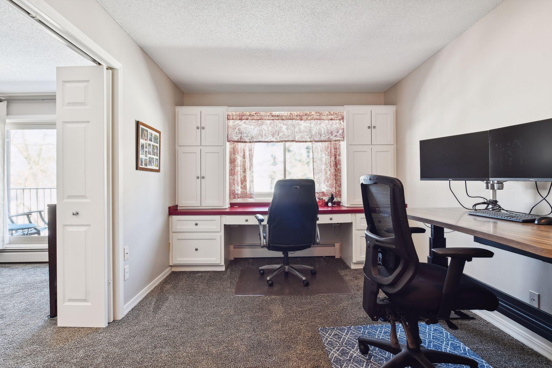 205 Barry Avenue S Unit: 217