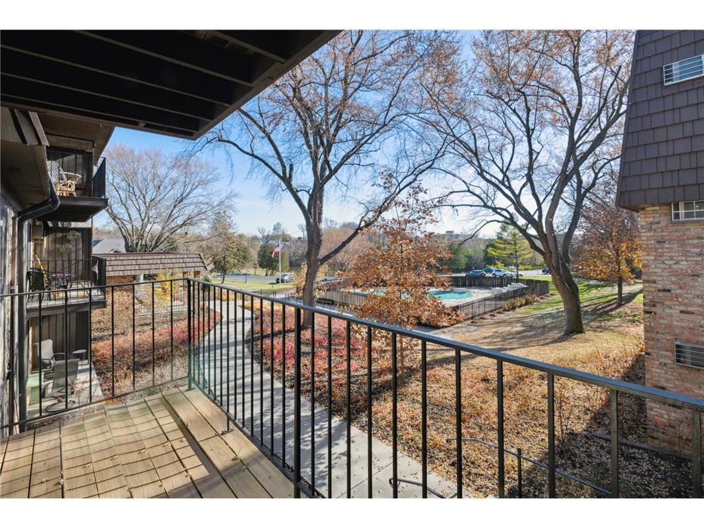 205 Barry Avenue S Unit: 210