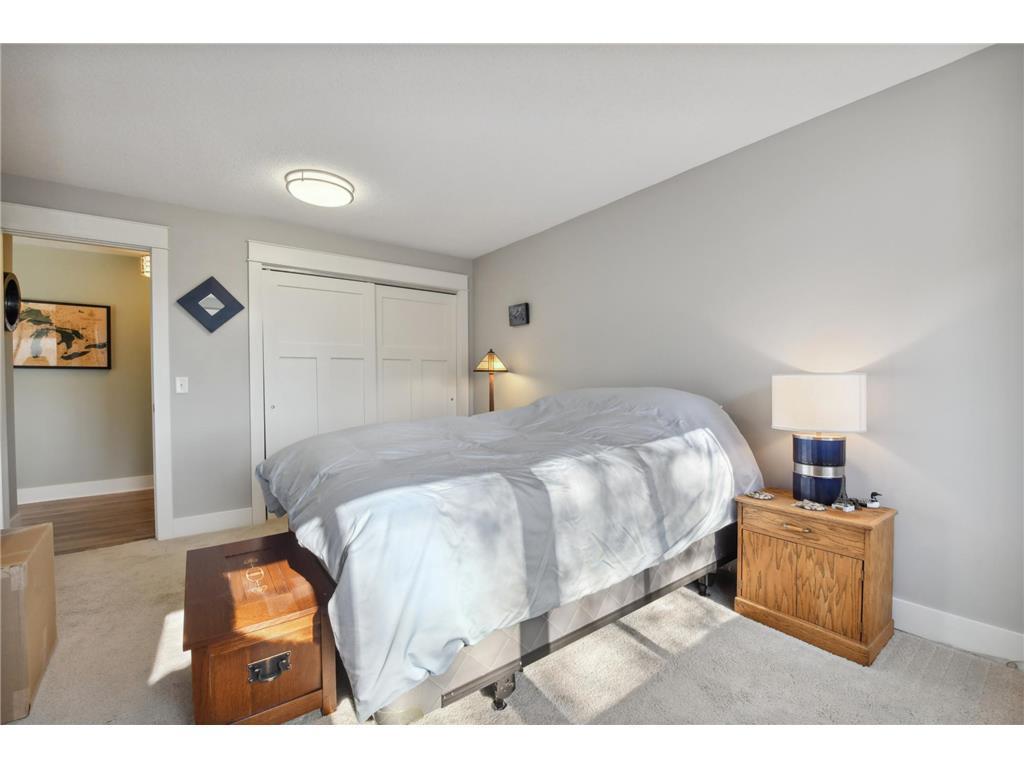 205 Barry Avenue S Unit: 210