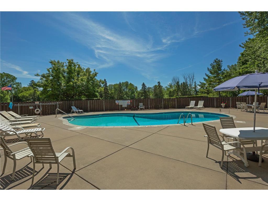 205 Barry Avenue S Unit: 210
