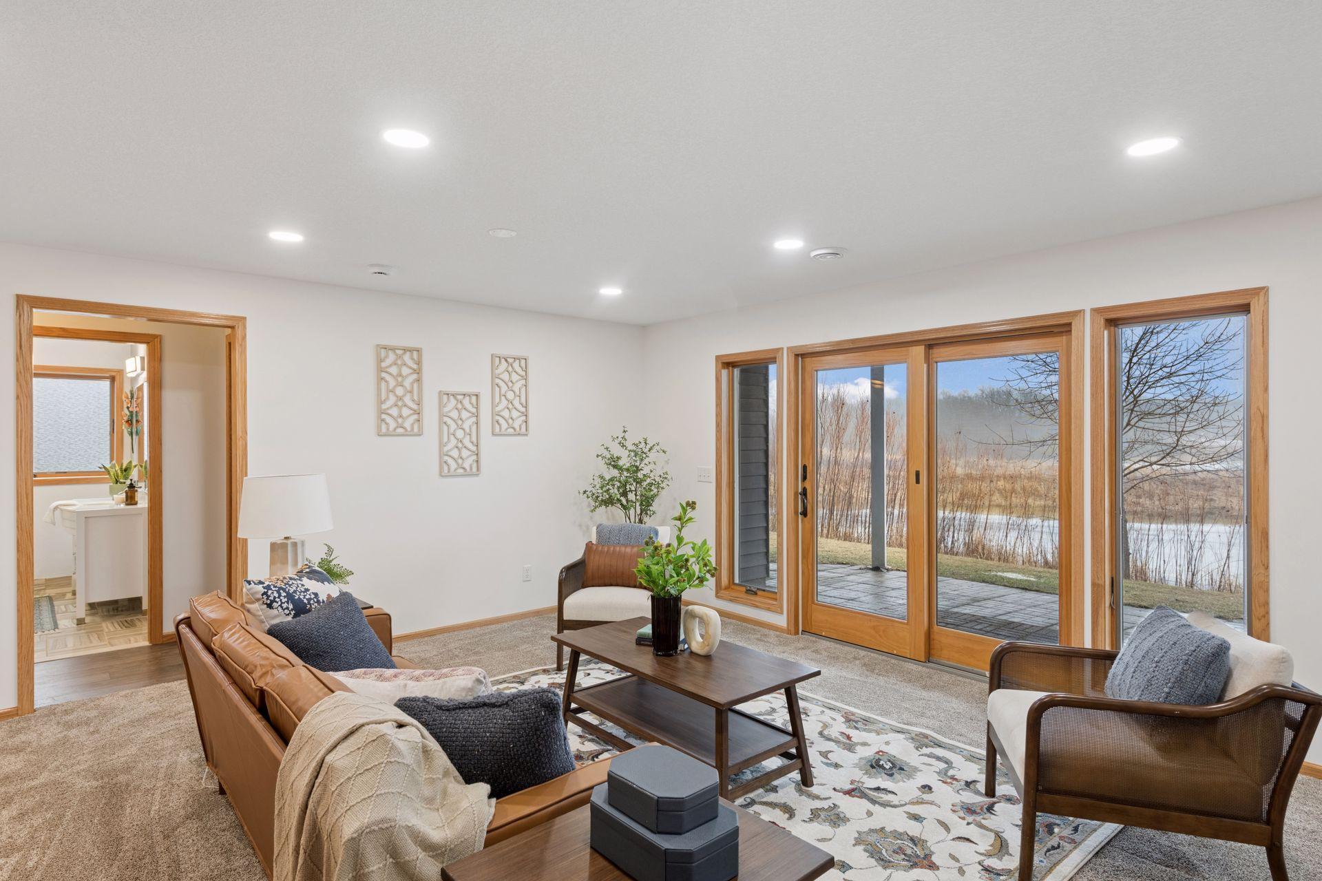 869 Yellowstone Trail