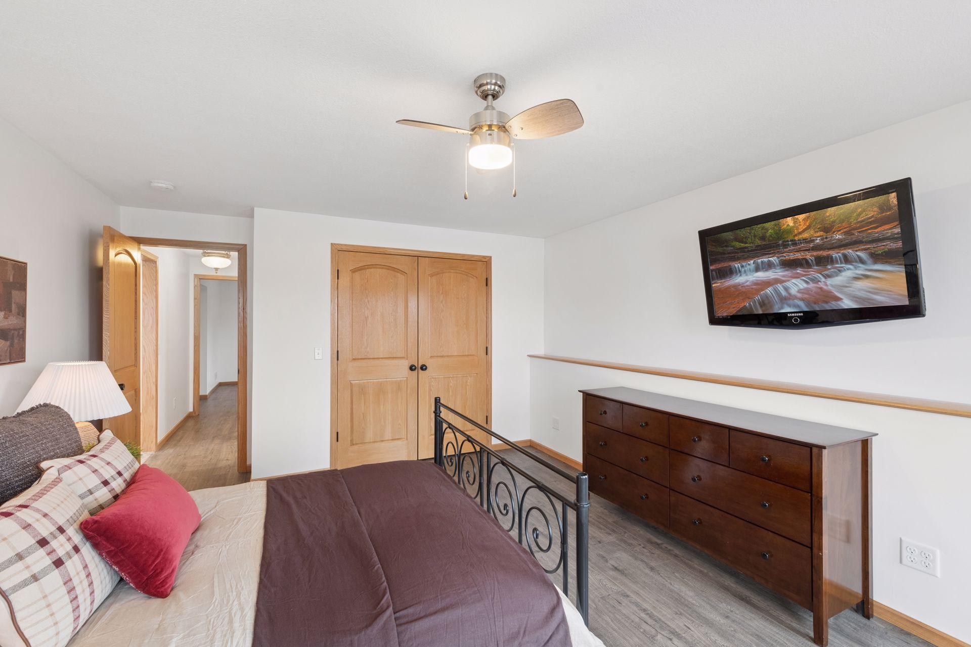 869 Yellowstone Trail