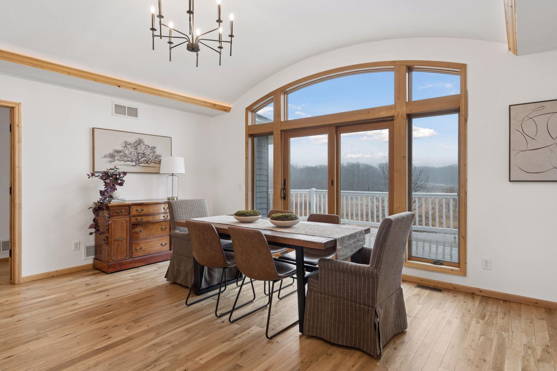 869 Yellowstone Trail