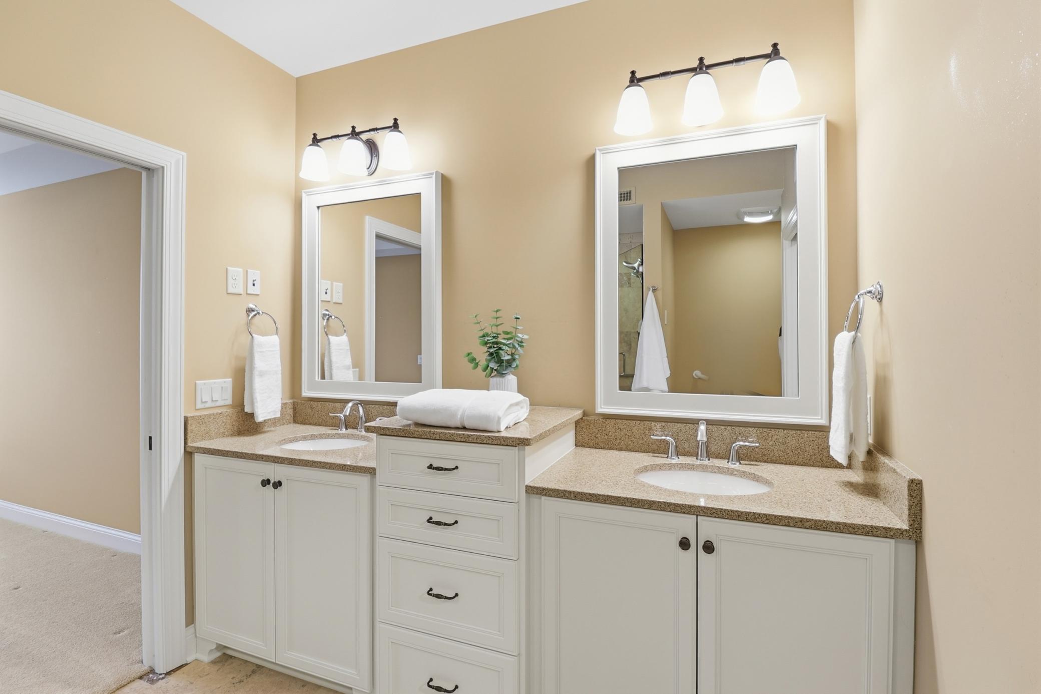 15420 Oakcroft Place Unit: 123