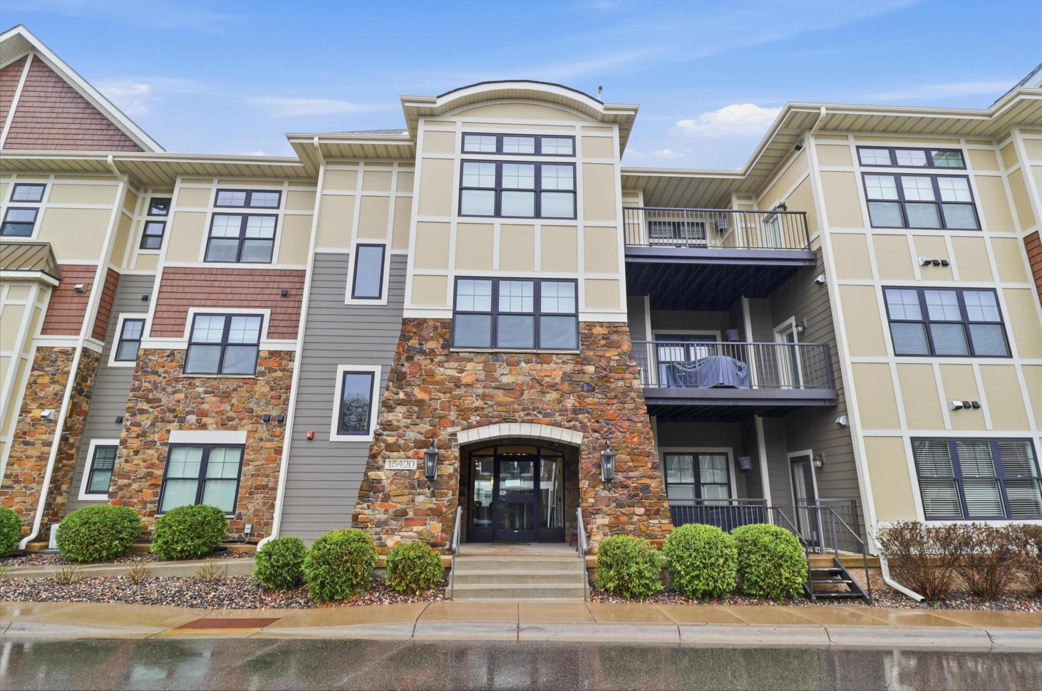 15420 Oakcroft Place Unit: 123