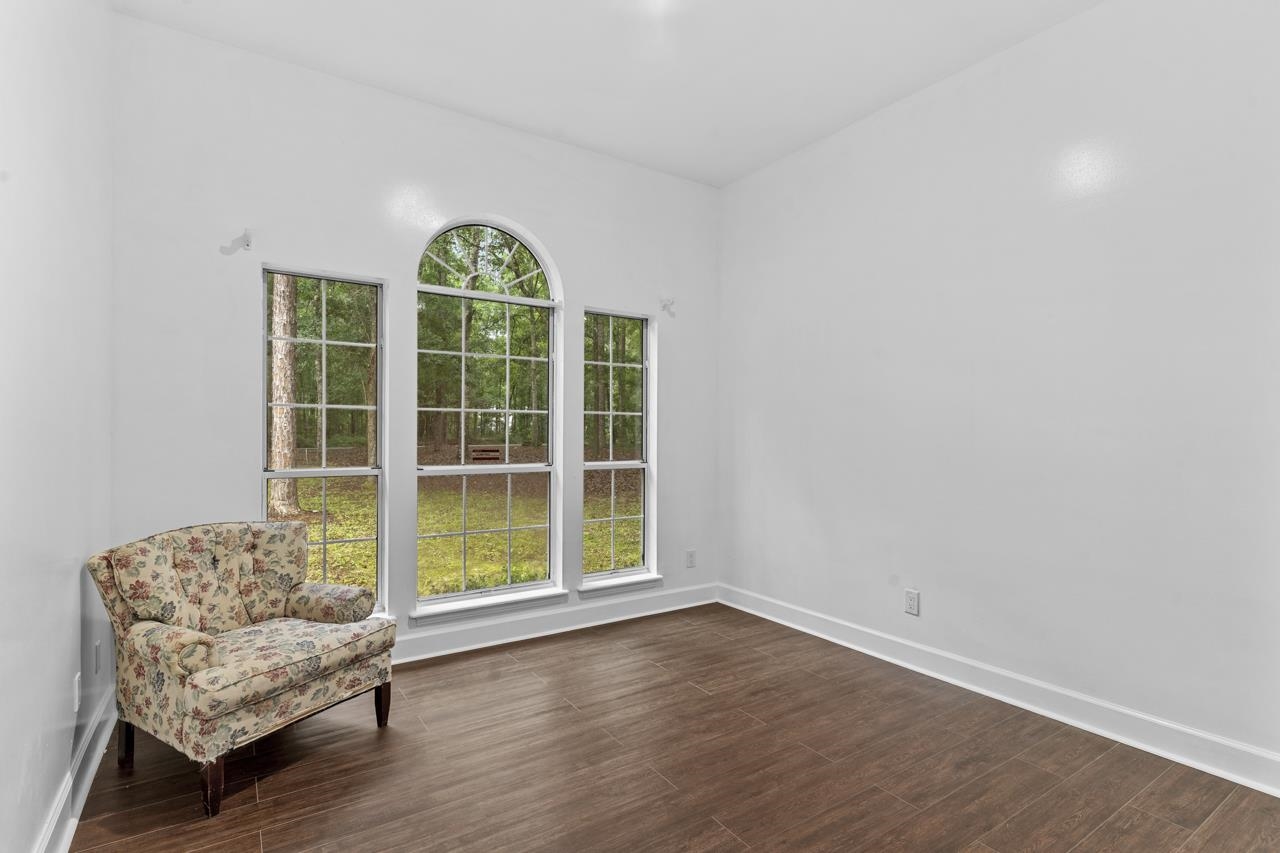 188 W Rosehill Drive
