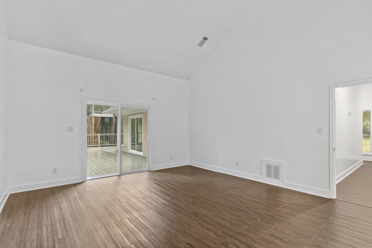 188 W Rosehill Drive