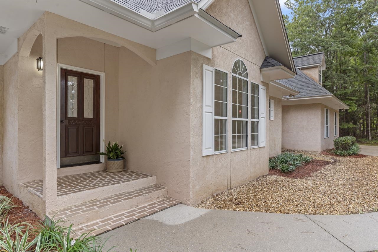 188 W Rosehill Drive