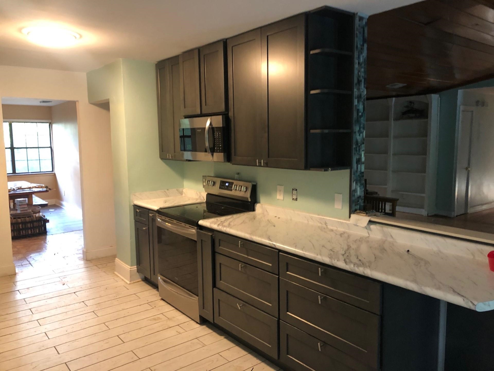 8101 Hugh Lane
