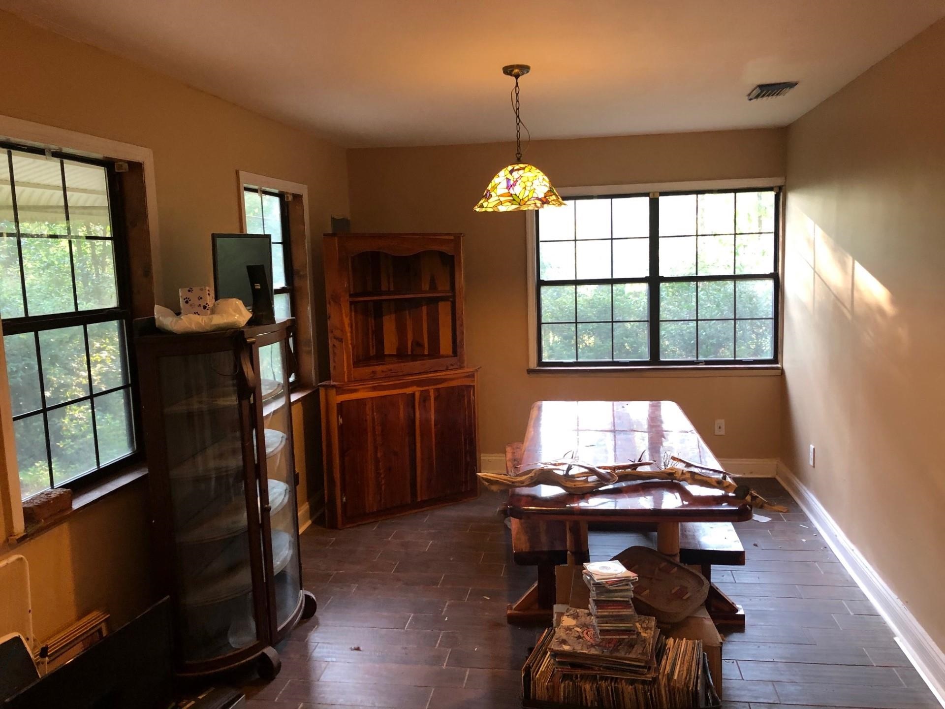 8101 Hugh Lane