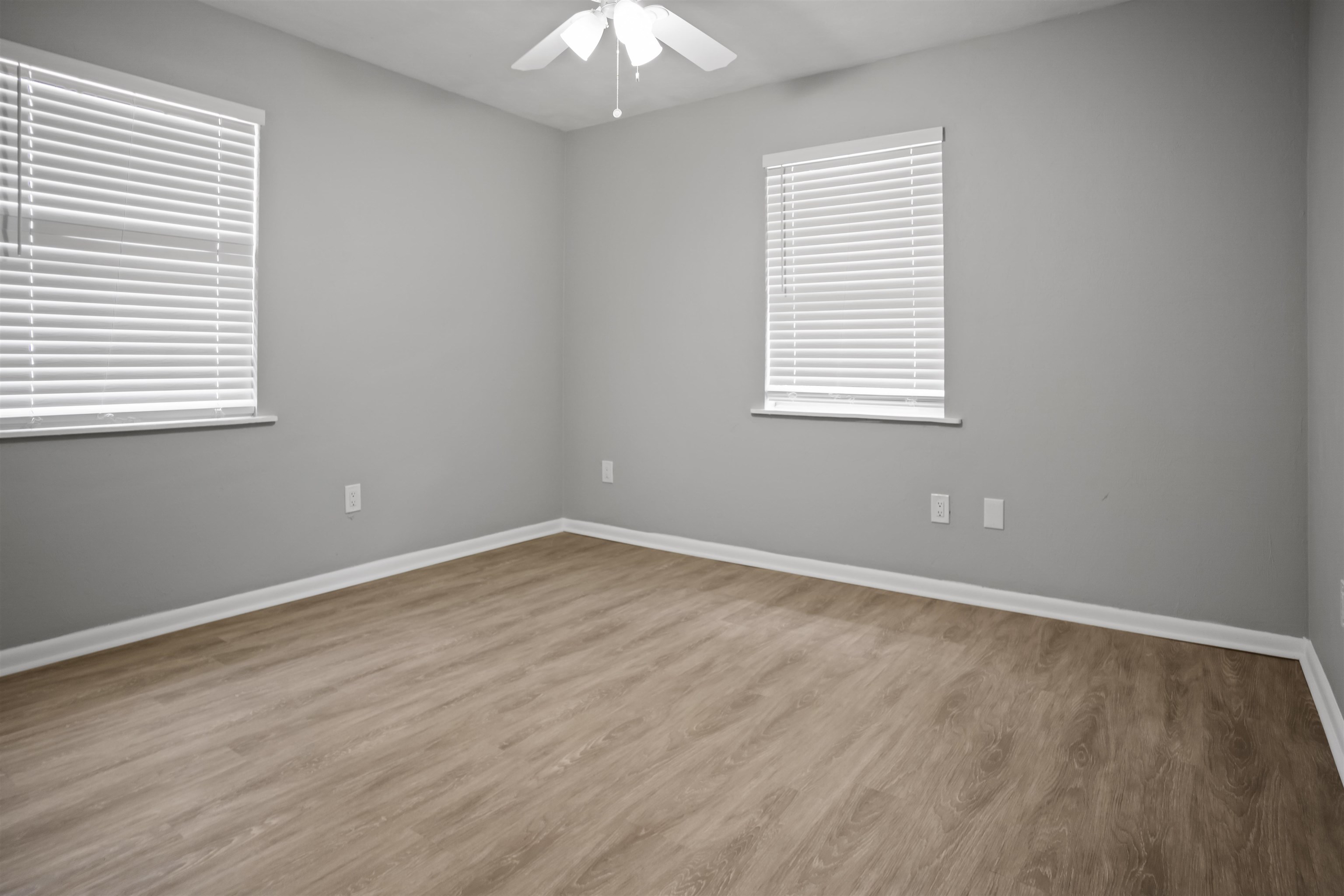 1587 Lonnie Road