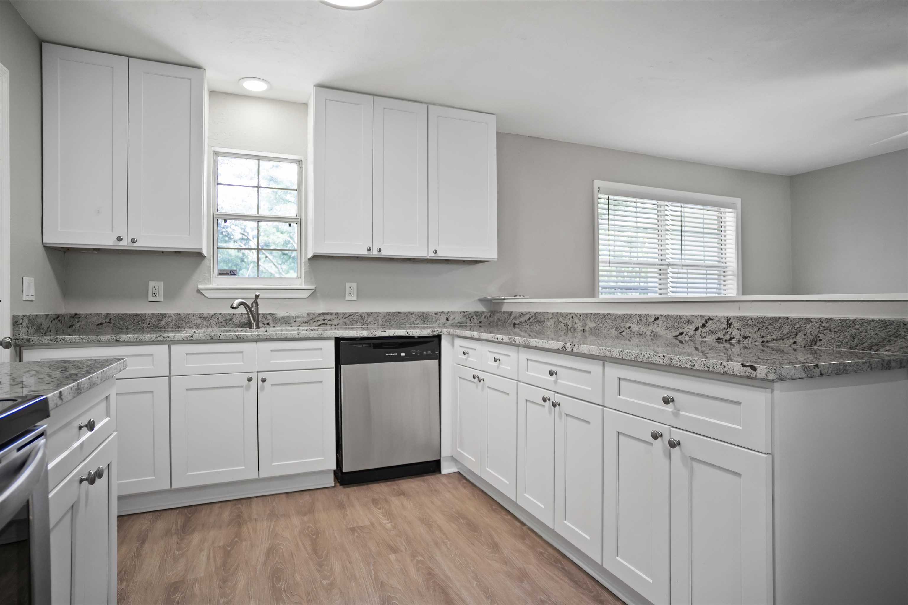 1587 Lonnie Road