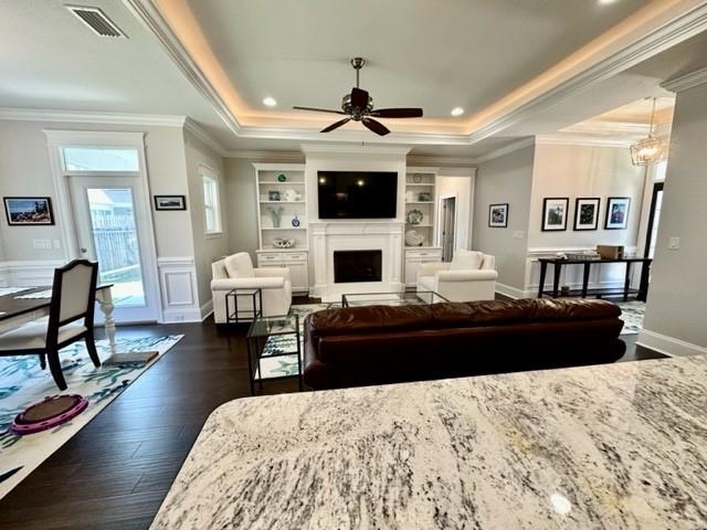 5201 Royal Fern Circle