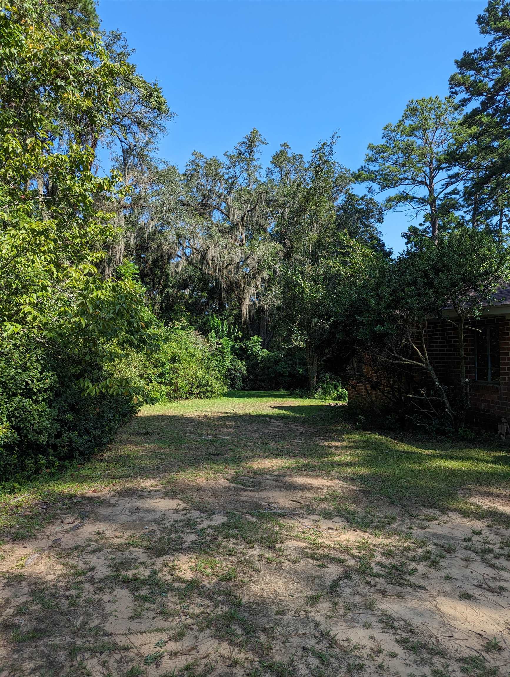 5022 Mahan Drive