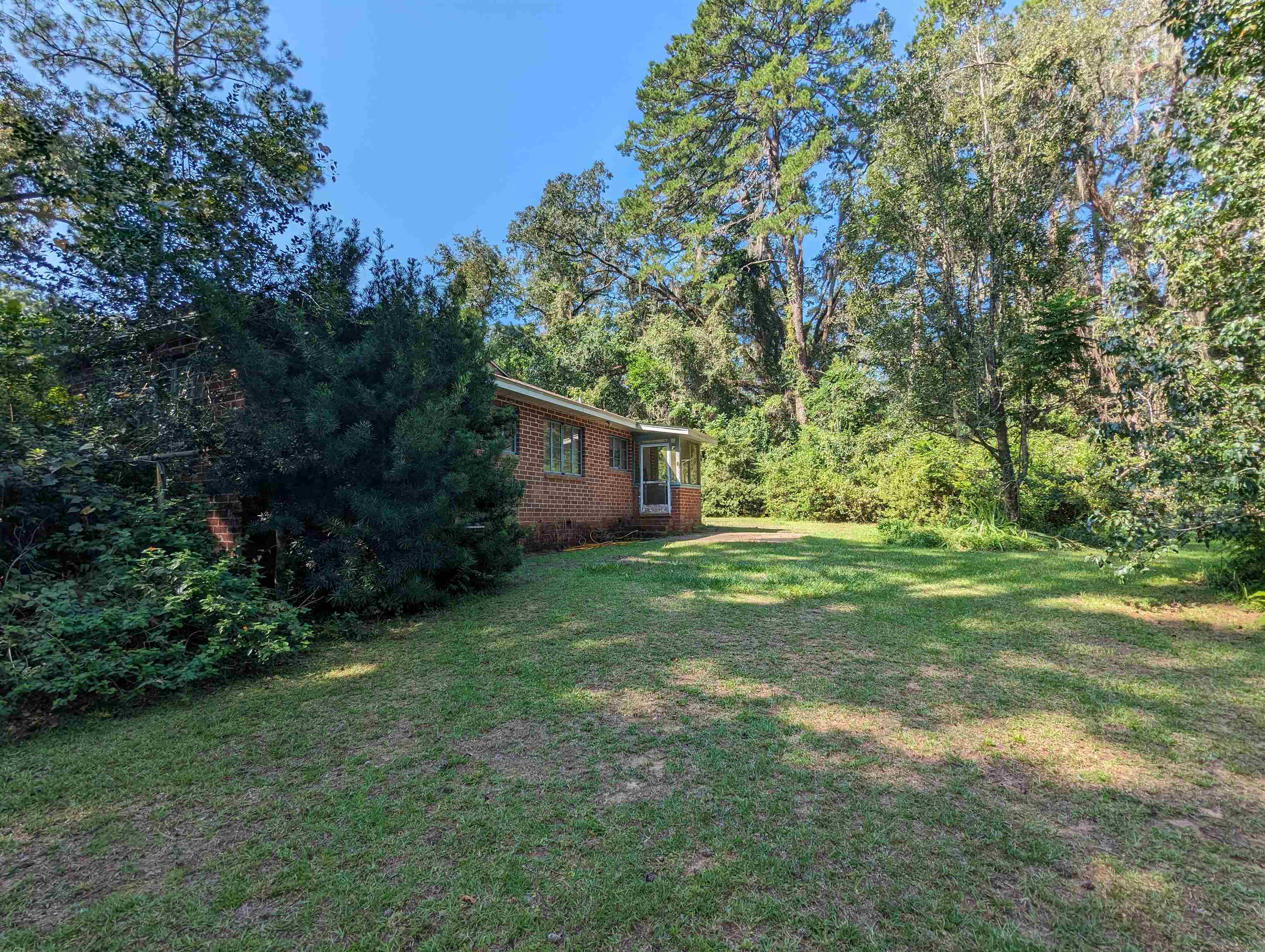 5022 Mahan Drive
