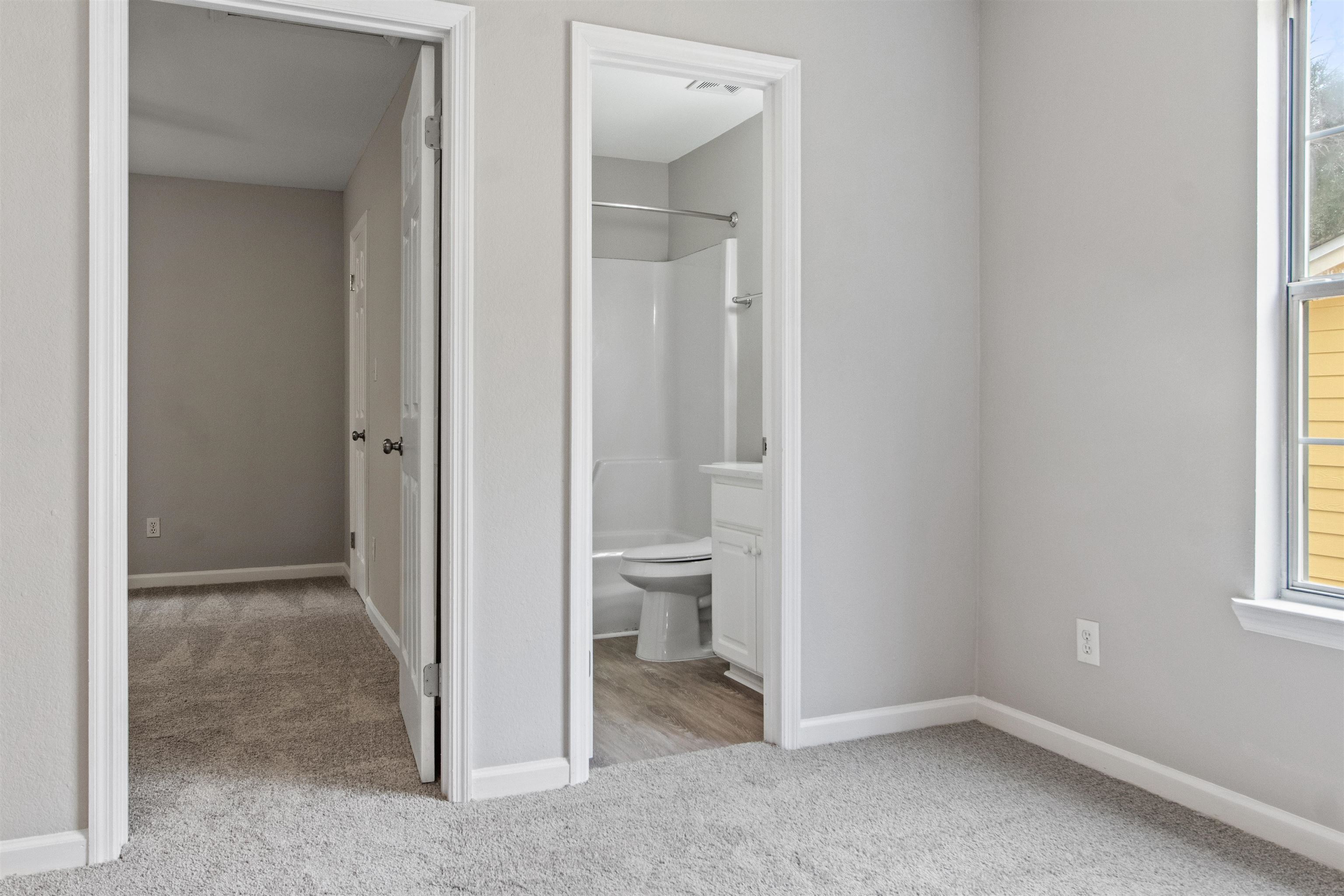 2854 Manila Palm Court