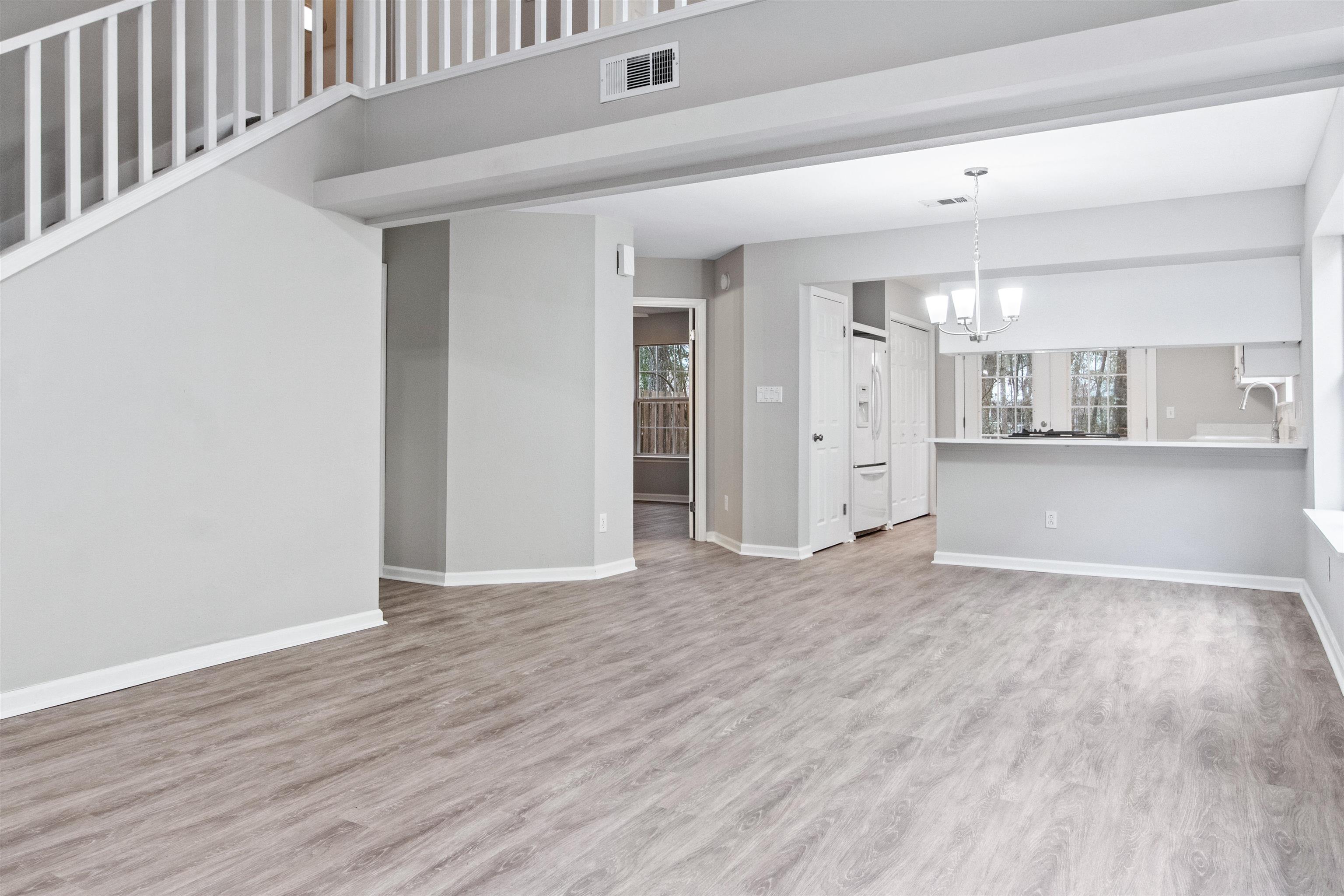 2854 Manila Palm Court