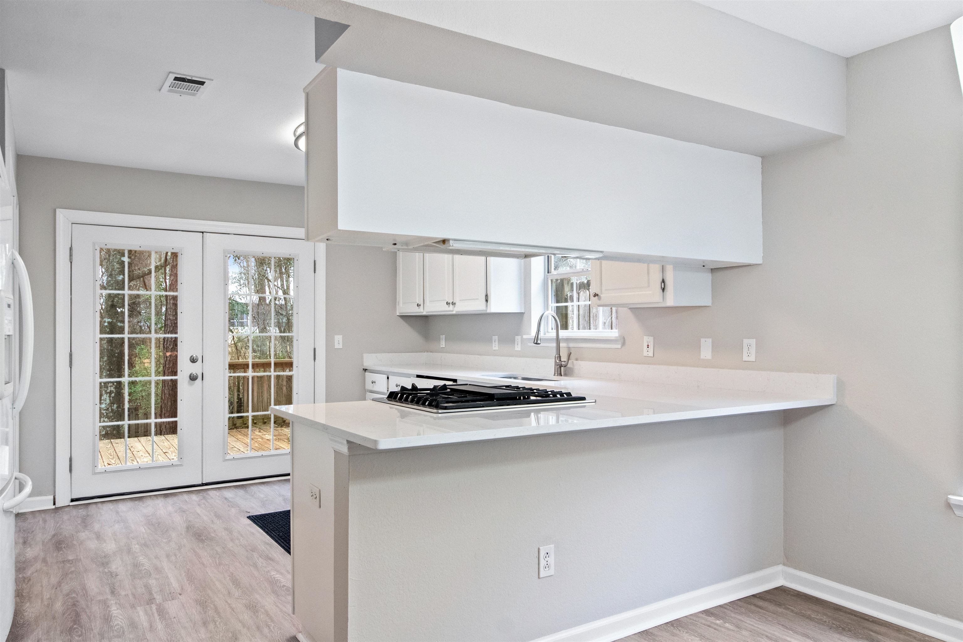 2854 Manila Palm Court