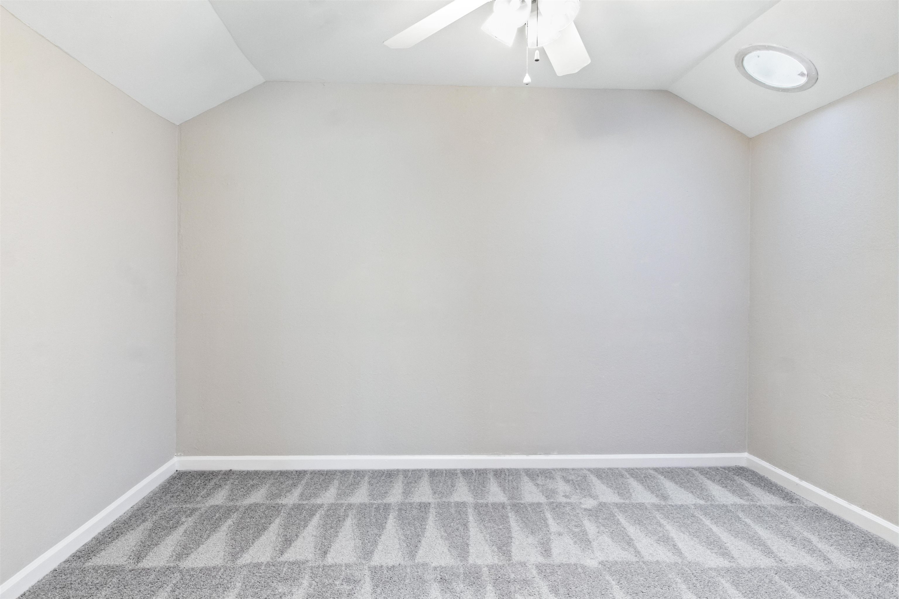 2854 Manila Palm Court