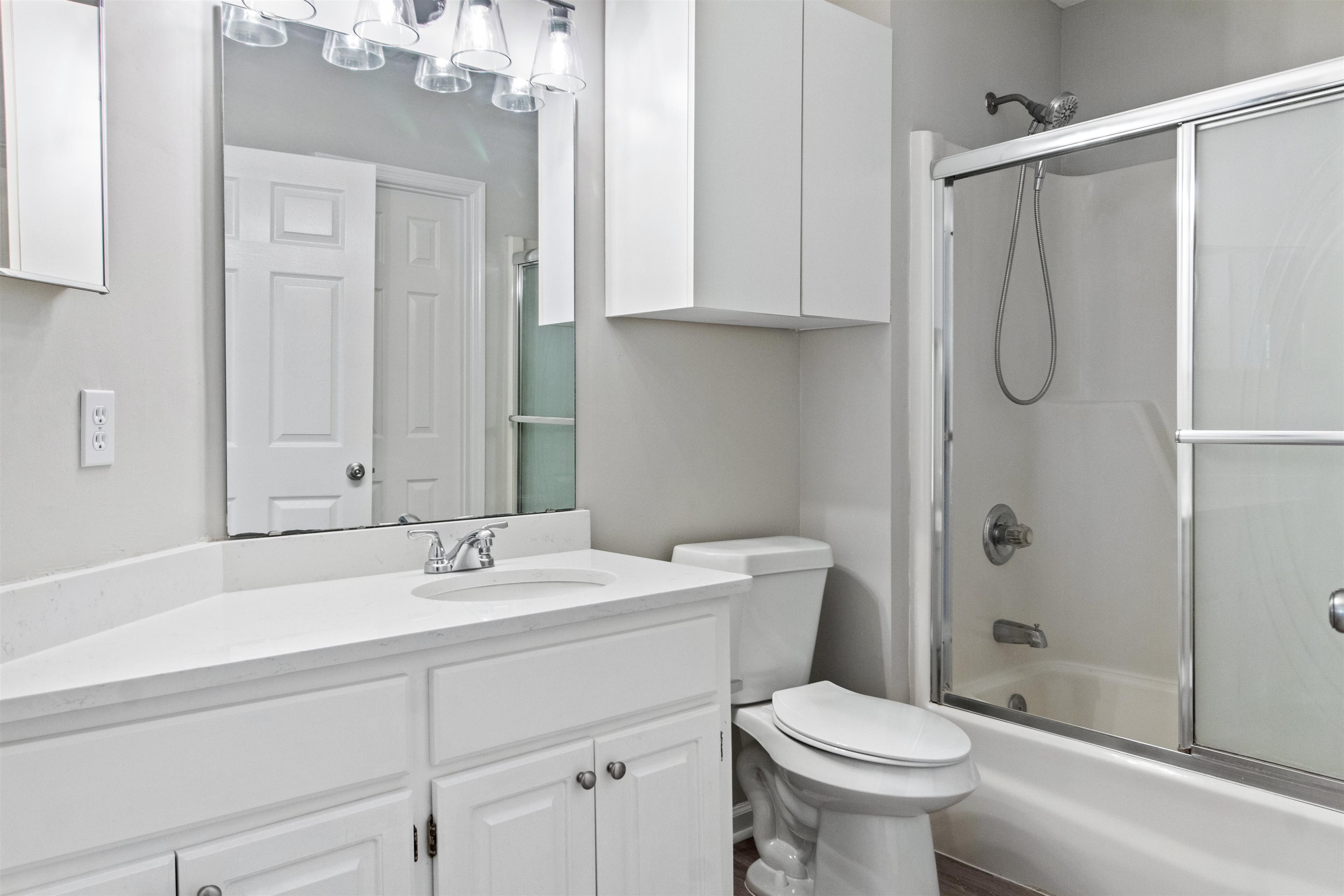 2854 Manila Palm Court