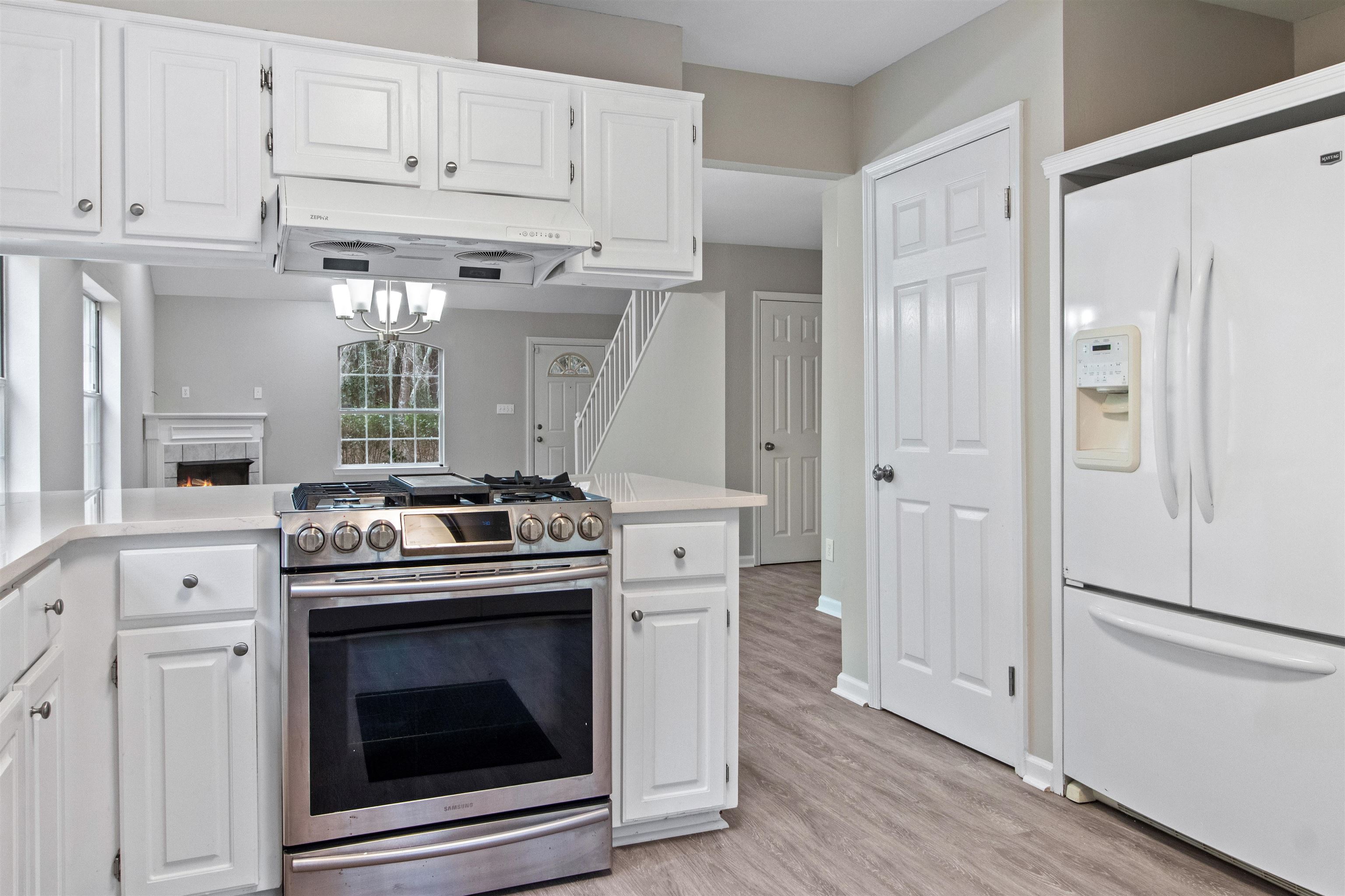 2854 Manila Palm Court