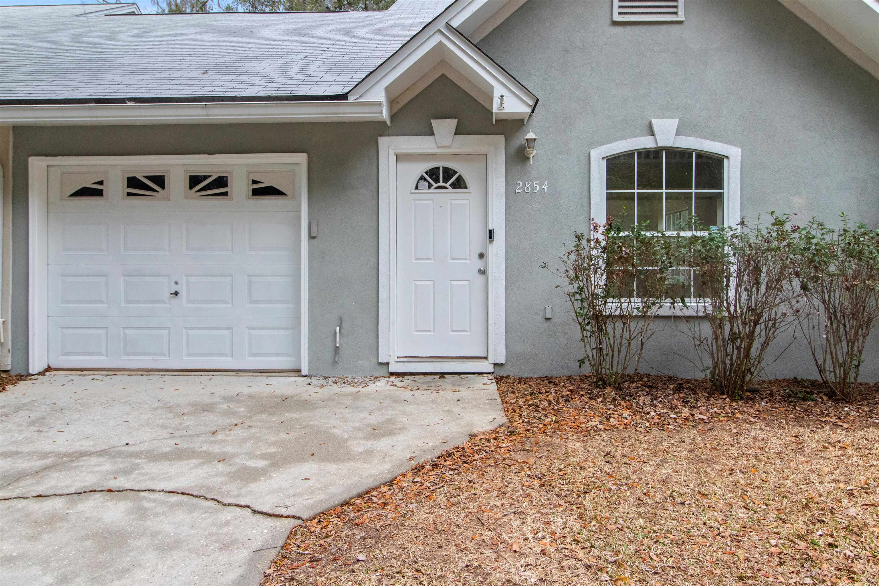 2854 Manila Palm Court