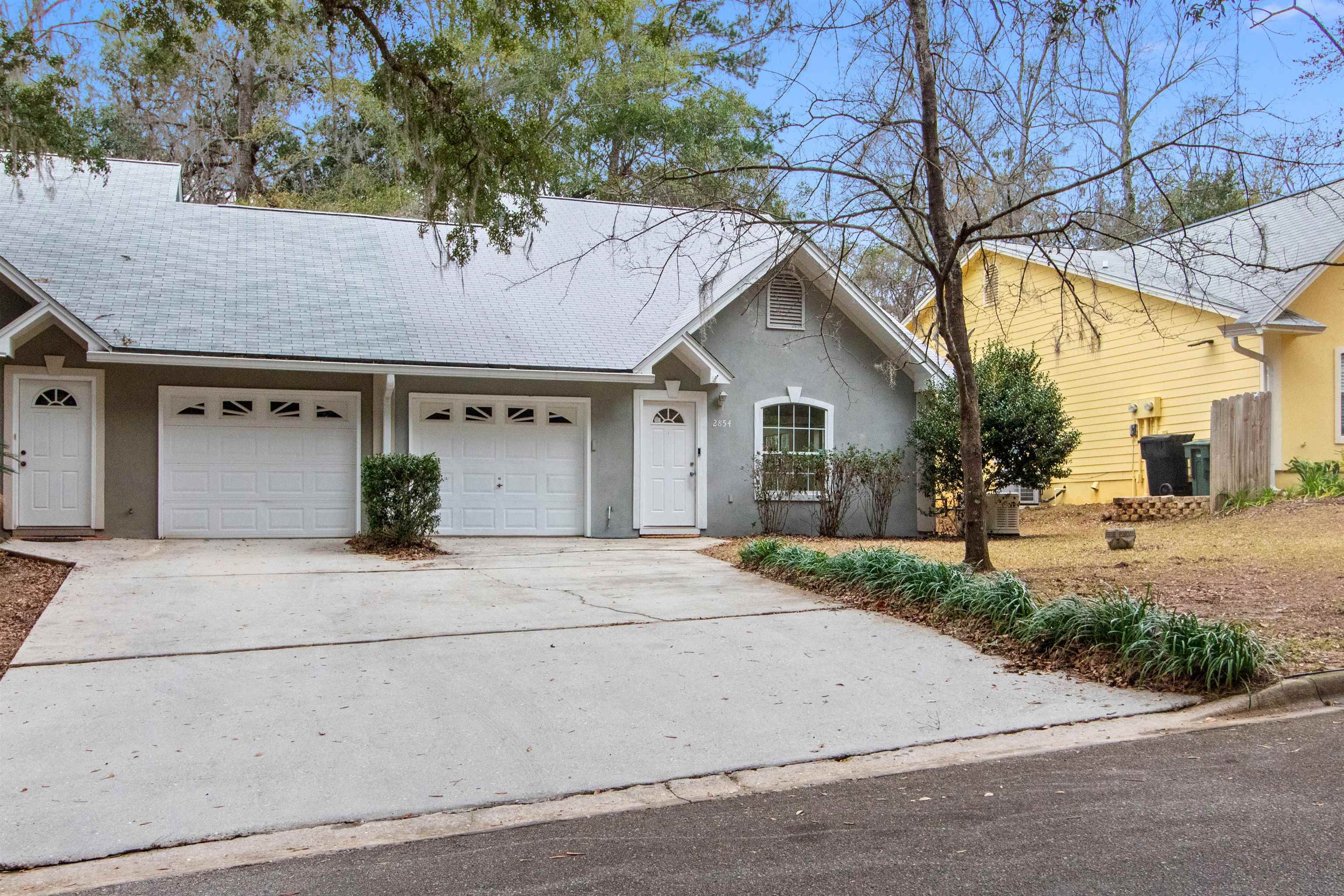 2854 Manila Palm Court