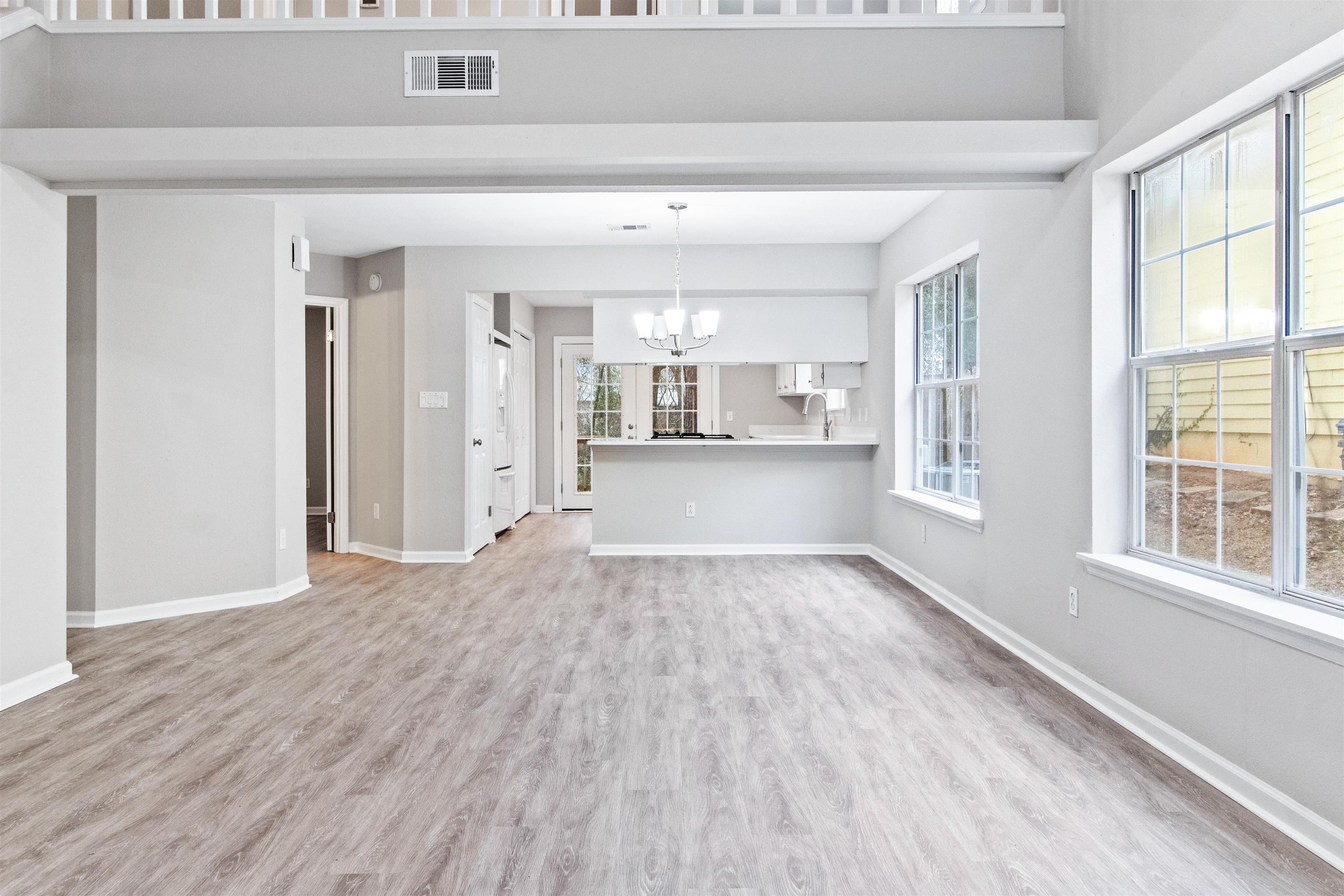 2854 Manila Palm Court