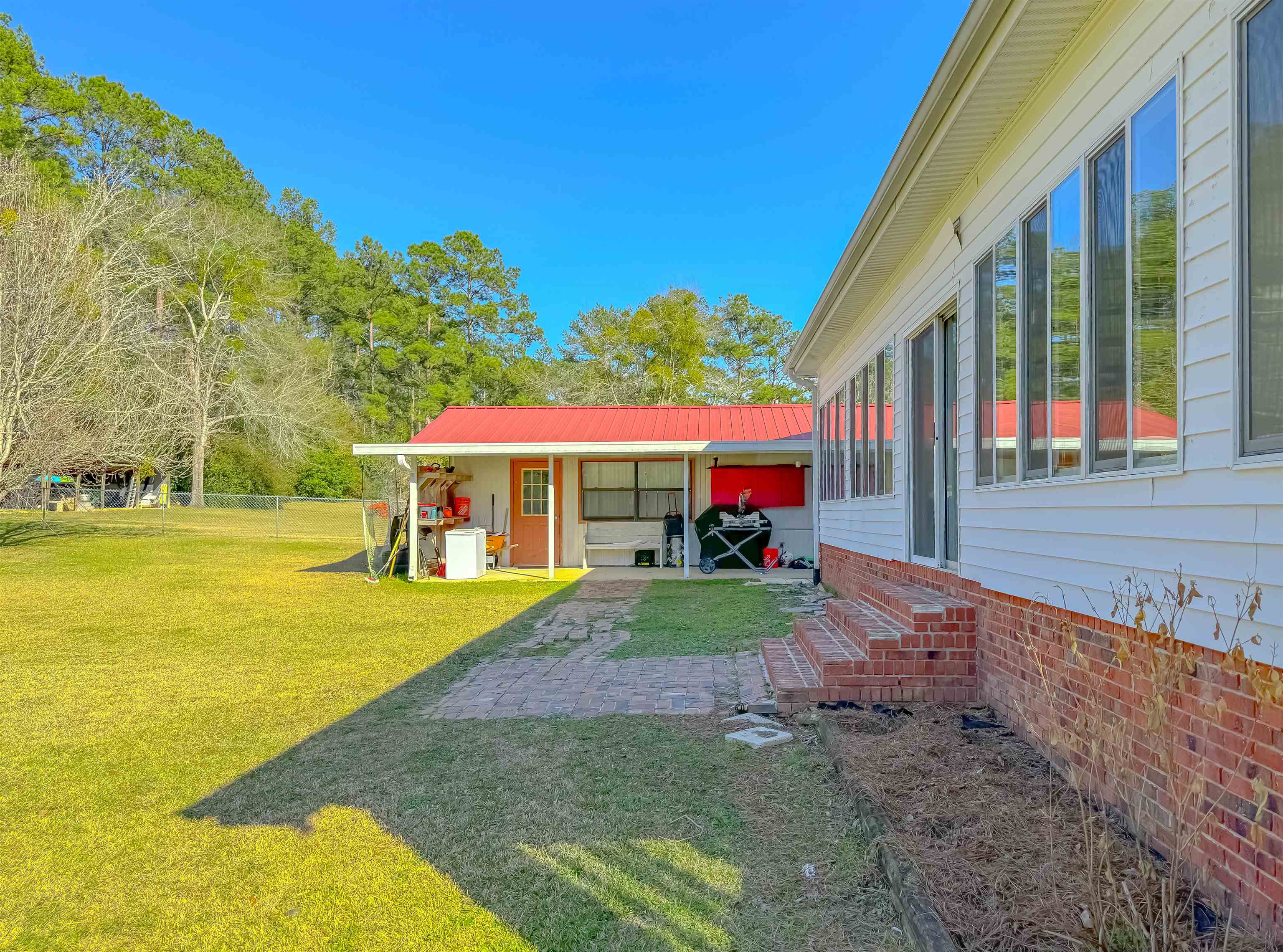 998 Bannerman Road