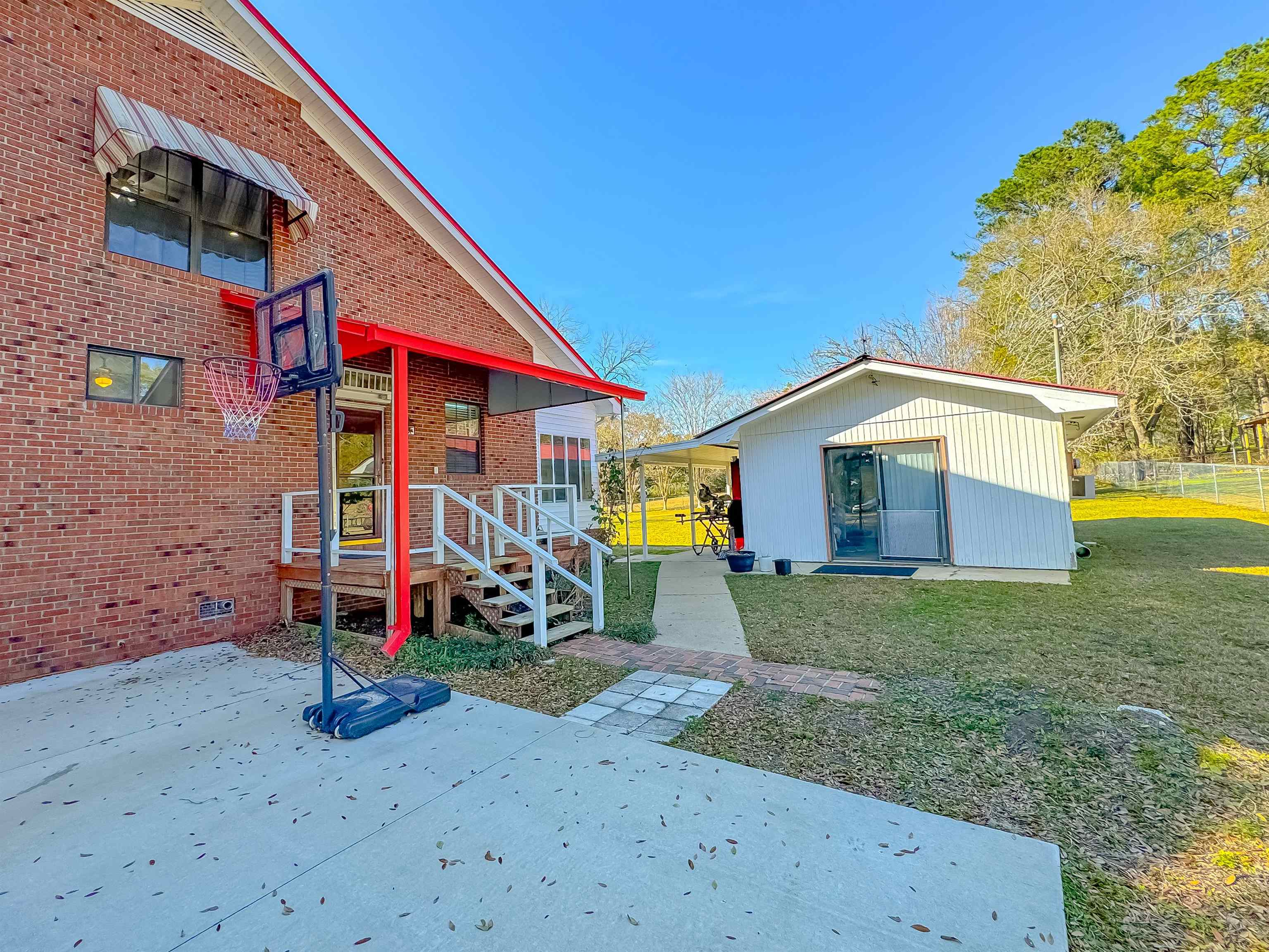998 Bannerman Road